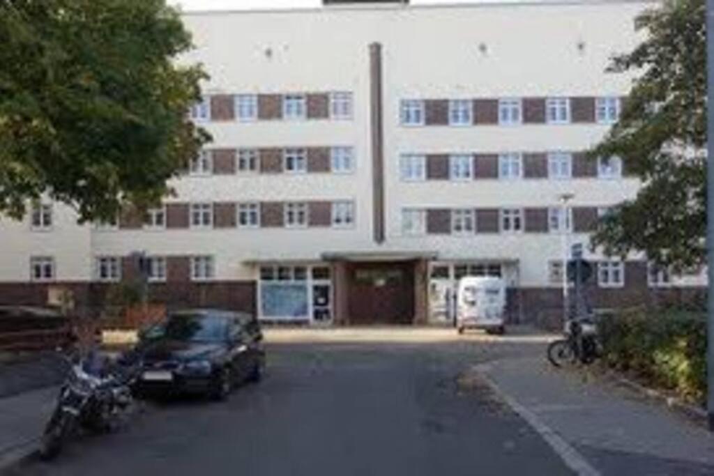 Zentrumsnahes Monteurszimmer Erfurt Eksteriør billede